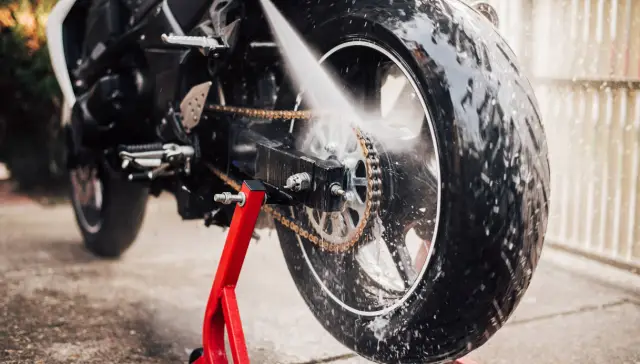 Lavaggio Moto Milano: lavaggio moto professionale » Teler